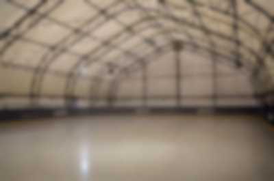 Zdjęcie miejskiej ślizgawki bez ludzi