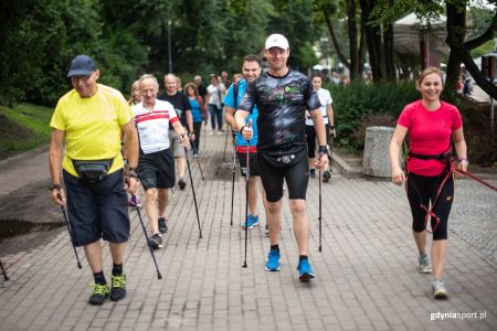 Nordic Walking wróciło do oferty Gdyńskiego Poruszenia