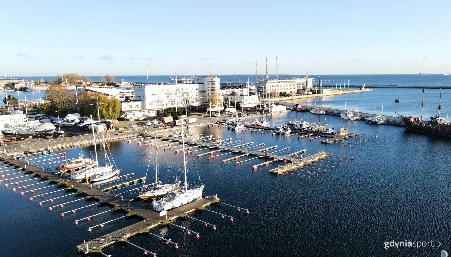 Przystań Jachtowa Marina Gdynia prezentuje się jeszcze bardziej okazale