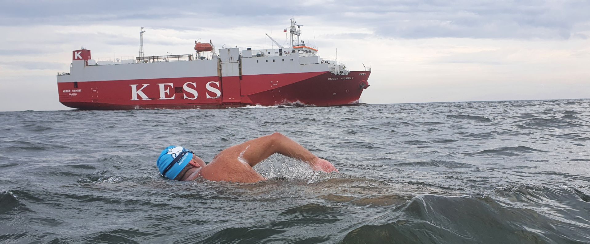 Piotr Biankowski podczas próby przepłynięcia Kanału La Manche 