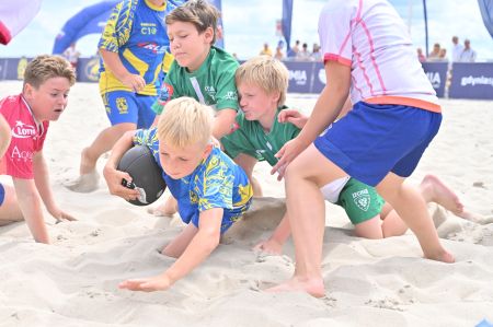 Rozgrywki rugby na plaży