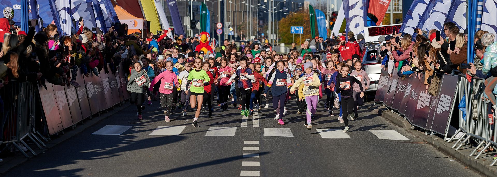 Start Biegu Niepodległości w Gdyni