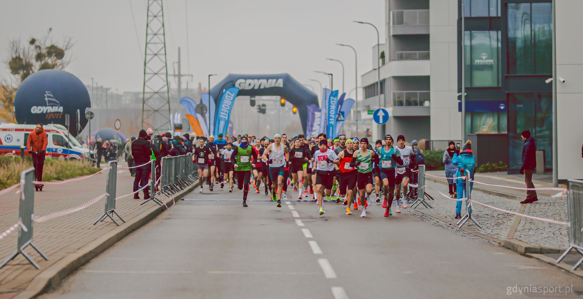 Start Gdyńskiego Biegu Niepodległości